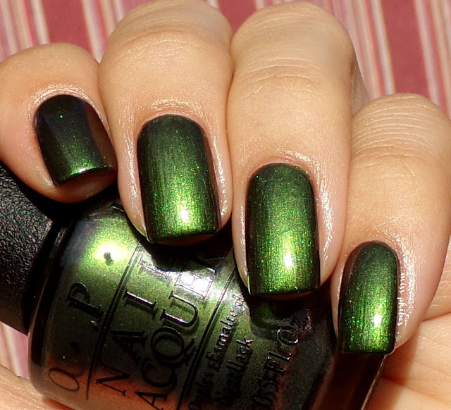 OPI Green on the Runway