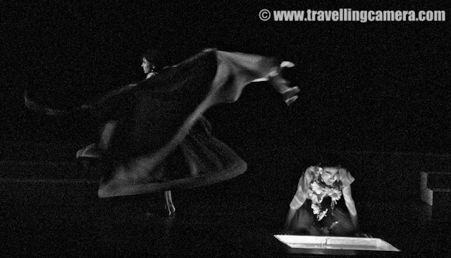 Baanbhatt ki Aatmakatha, Directed by M. K. Raina (@ Summer Theater Festival by National School of Drama Repertert Company) : Summer Theater Festival has started on 19th of may at National School of Drama and Baanbhatt ki Aatamakatha was the first play... Check out some of the photographs with relevant retails picked from brochure published by NSD Repertery Company :-Director M.K.Raina's Note :Between centuries and ages,Between countless battles and sufferings,The spirit of plurality,Woven by human souls,The poorest of the poor,Kings,The wretched of the earth,Believers and non-believers,Who ploughed the earth,That bears the seed of human unity,Which flowers,To reveal the future.Few things about M.K.Raina - Eminent theatre and media personality, M.K.Raina, graduated from National School of Drama in 1970. For last 35 years he has directed and acted in more than a hundred plays; has been associated with prominent directors of national and international repute; has acted in many award wining films; have produced and directed many television serials and translated and adapted several plays into Hindi.Artistic Director of Prayog, and Founder-member, sahmat, his major theatrical productions include KABIRA KHADA BAAZA MEIN, THREE SISTERS, MOTHER, EVAM INDRAJIT, BANBHATTA KI AATMAKATHA, amongst others.Mr. M.K. Raina is strong believer in 