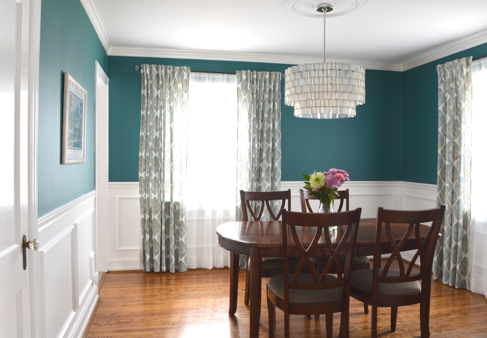 Dining Room With Chair Rail
