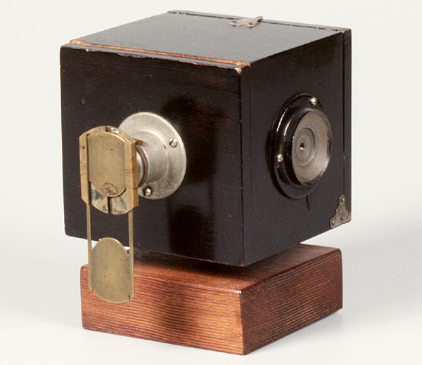 historia das fotos uma das primeiras cameras fotógrafica historia das fotos uma das primeiras cameras fotógrafica