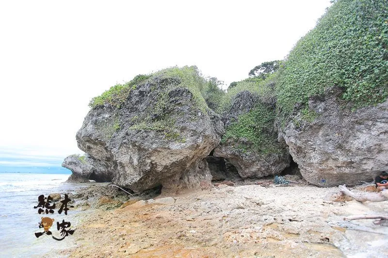 小琉球浮潛秘境|美人洞沙灘|美人洞花瓶岩浮潛看海龜|綠蠵龜石|寶娜娜民宿自由潛隊
