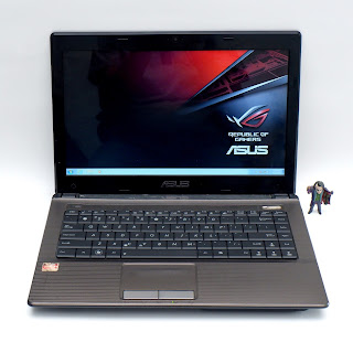 Laptop ASUS X43U ( Proc. AMD C50 )