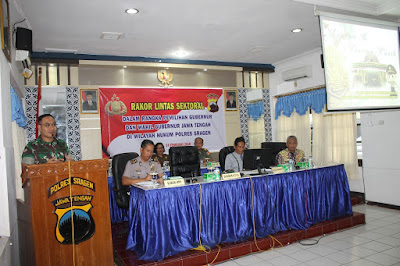 SONGSONG PILGUB DAN WAGUB DANDIM SRAGEN HADIRI RAKOOR LINSEK