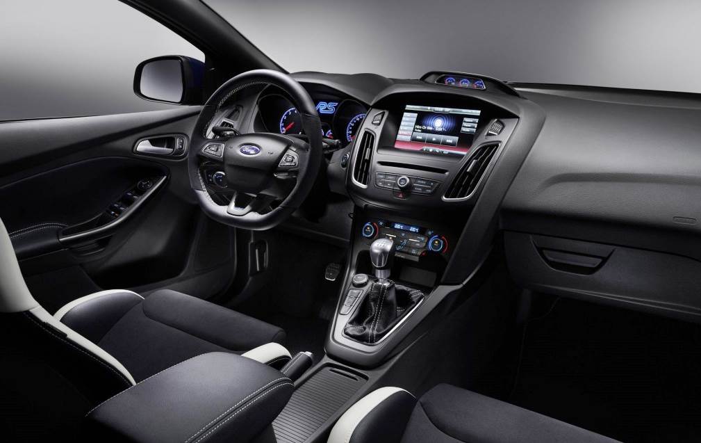 2016 Ford Focus Hatchback Price In UAE | MagOne 2016