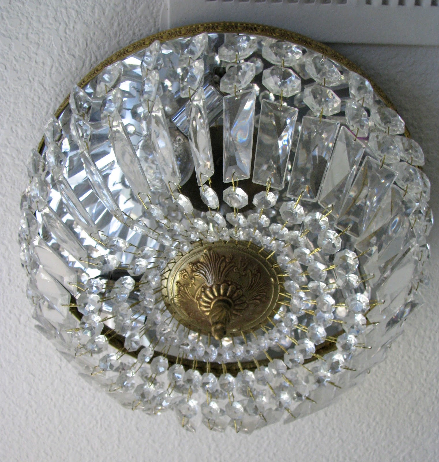 Life Love Larson Vintage Flush Mount Light Fixture It Is A Flush Mount Gold And Crystal Light Fixture That Holds Three Bulbs Has Mirrored Top Puts Off Such Pretty Bright