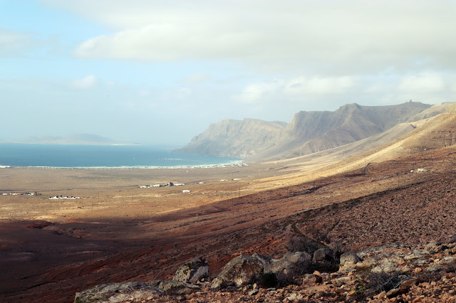 Lanzarote travel guide - what to do and what to see