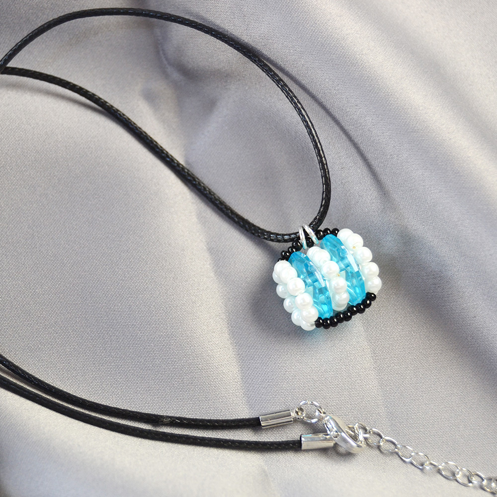 Octagonal Crystal Beads Pendant