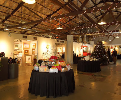 Atrium Exhibit "Handcrafted for the Holidays" at Studios on the Park, Paso Robles, © B. Radisavljevic