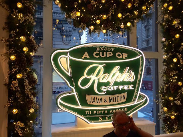 The Uptown Acorn: Christmas in New York {Ralph's Coffee}