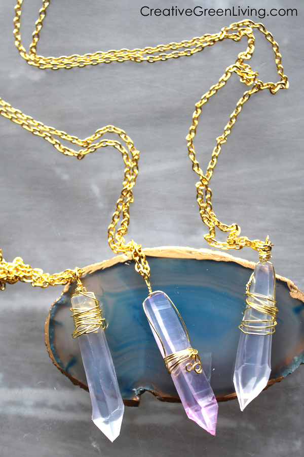 learn how to make wire wrapped kyber crystal necklaces