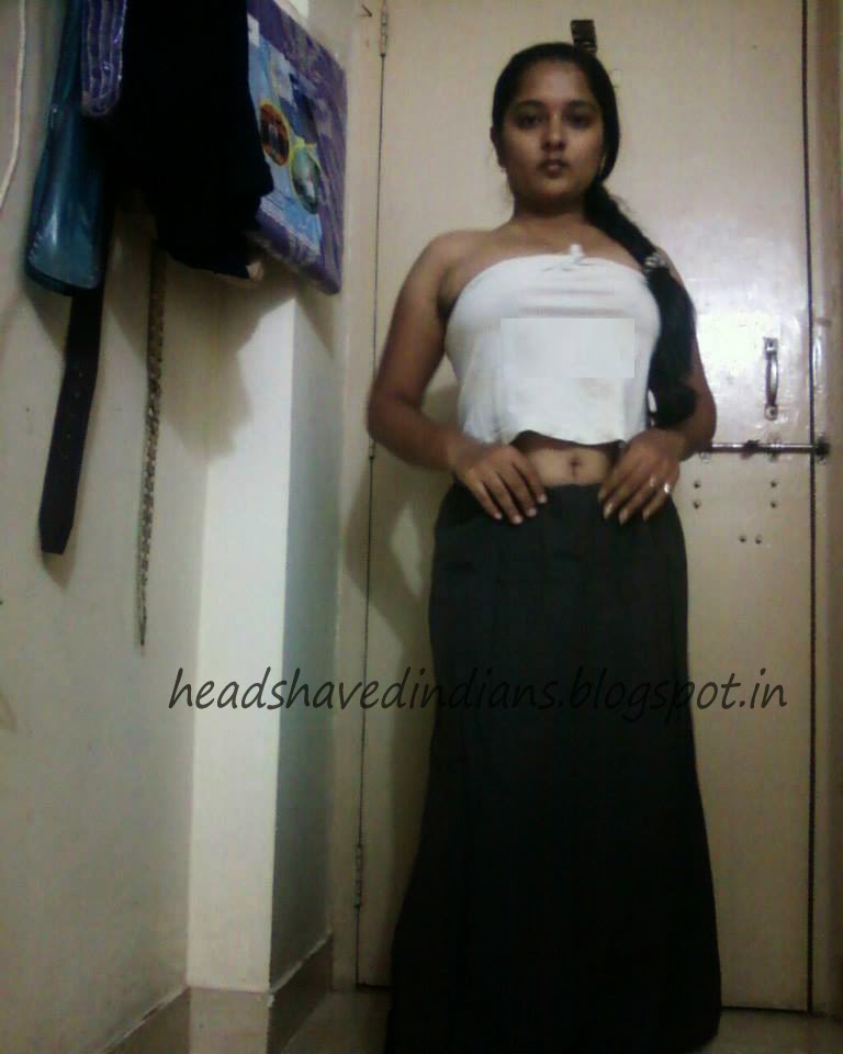 Head Shaved Indians: Famous North Indian Bhabi Mangala's Hot Photos