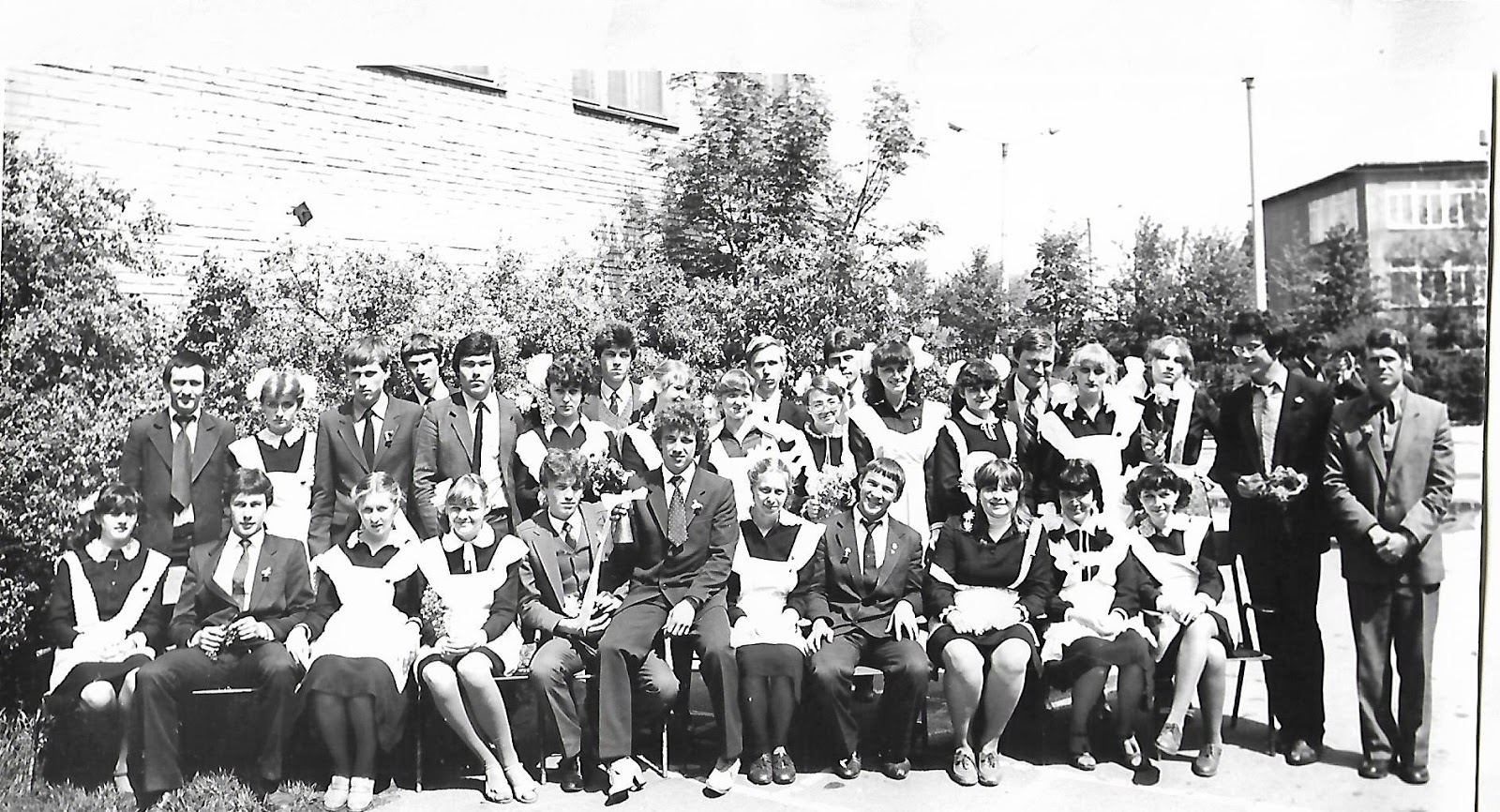 88 школа лоухи. старые чебоксары фото. выпускники 1976 года. богородская средняя школа выпуск 1982 года. г.