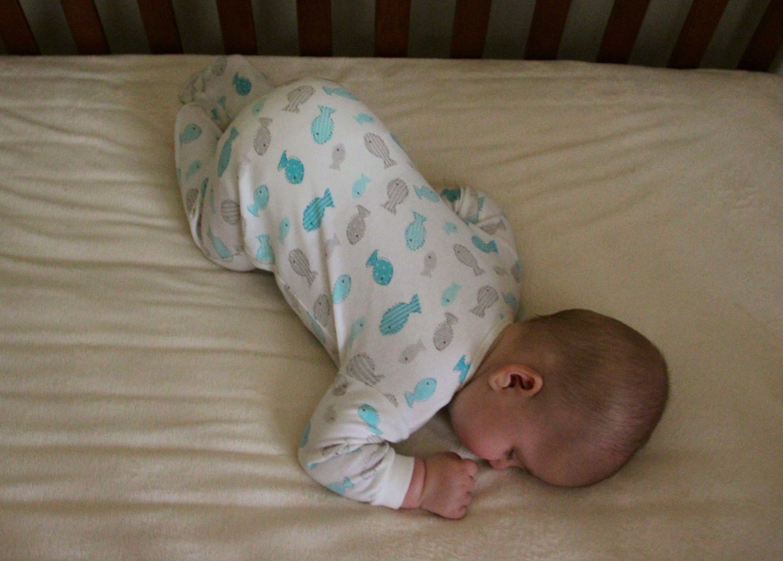Bébé Dort Les Yeux à Moitié Ouvert Me, Myself et mon bébé: octobre 2012