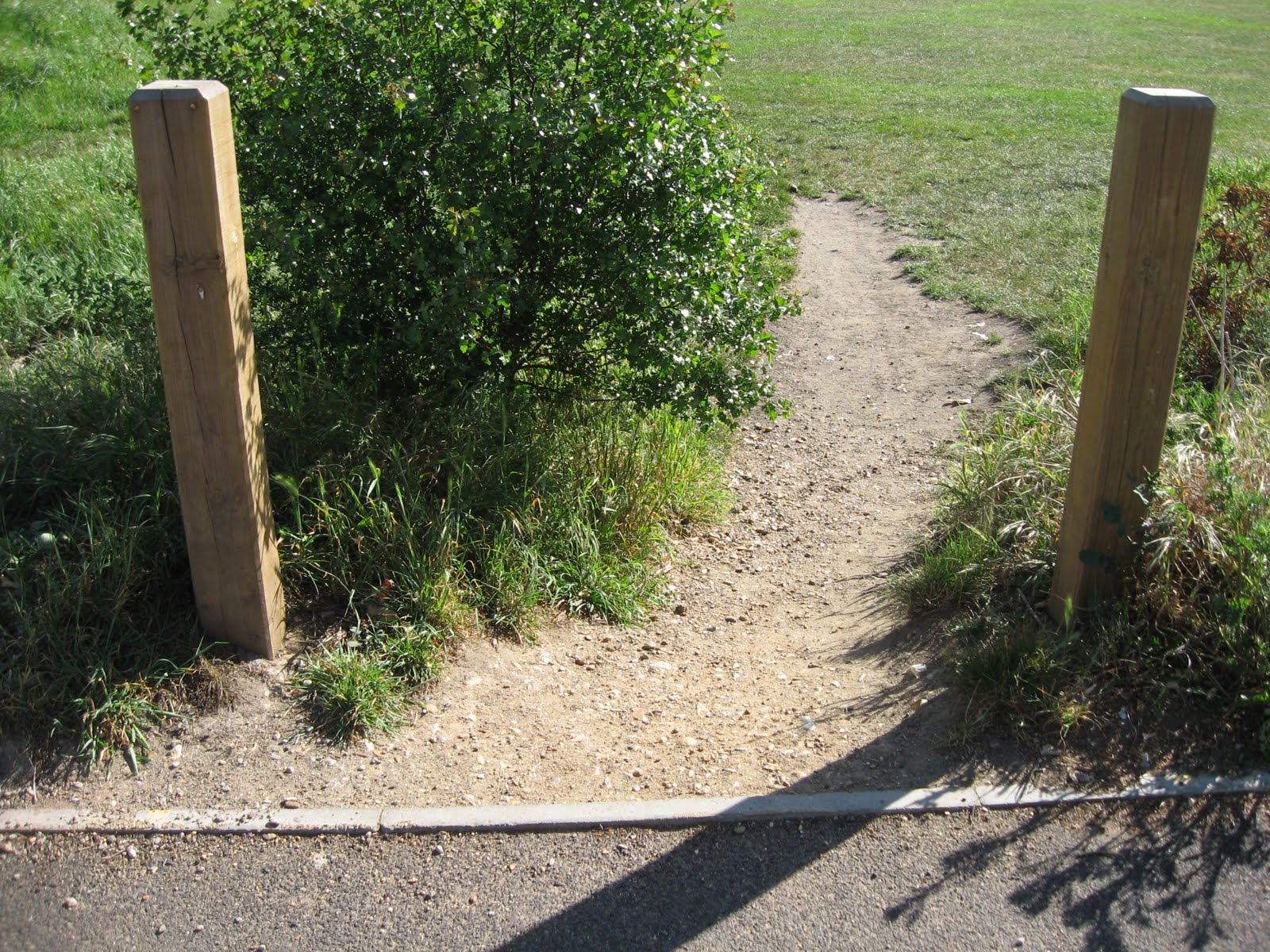 Crap Cycling & Walking in Waltham Forest fabulous new Olympic Greenway cycle route takes shape