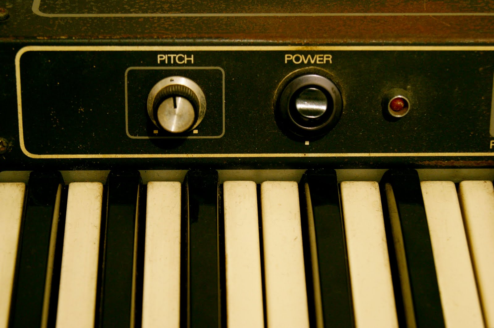 Astronauta Pinguim Roland EP30 electronic piano (text in english)