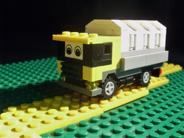 MOC LEGO camião amarelo estilo filme Cars
