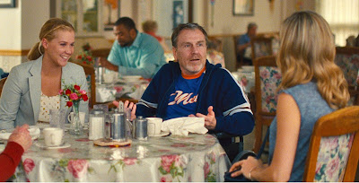 Amy Schumer and Colin Quinn in Trainwreck