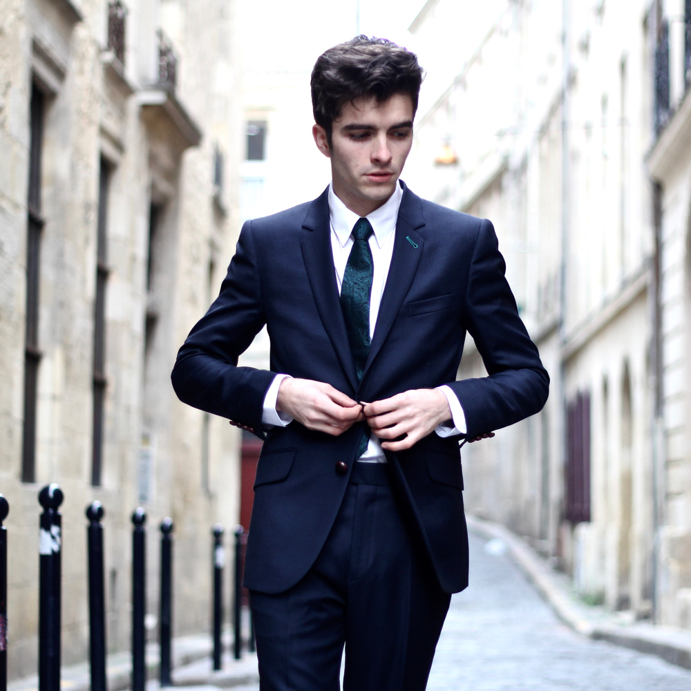 Blog-mode-style-homme-costume-sur-mesure-atelier-NA-bordeaux-paris-style-cviar-cravate-dries-van-noten-churchs-shoes-triple-sole-se-faire-faire-elegant-conseil-qualite
