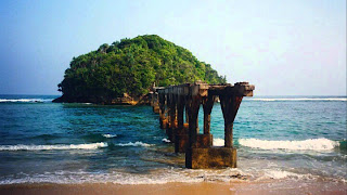 Pesona Pantai Jembatan Panjang di Malang Pesona Pantai Jembatan Panjang di Malang