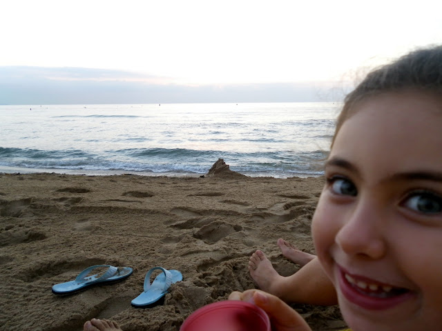 amanecer en la playa, desayuno en la playa, baño en la playa, baño al amanecer, desayuno al amanecer
