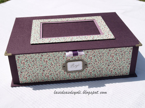 Caja-joyero lila con porta fotos en cartonnage.