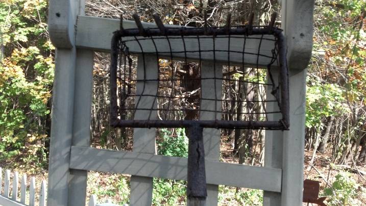 Log Cabin Antiques & Gifts: Rusty clamming rake