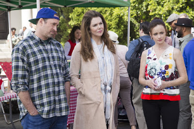 Alexis Bledel, Scott Patterson and Lauren Graham in Gilmore Girls A Year in the Life (4)