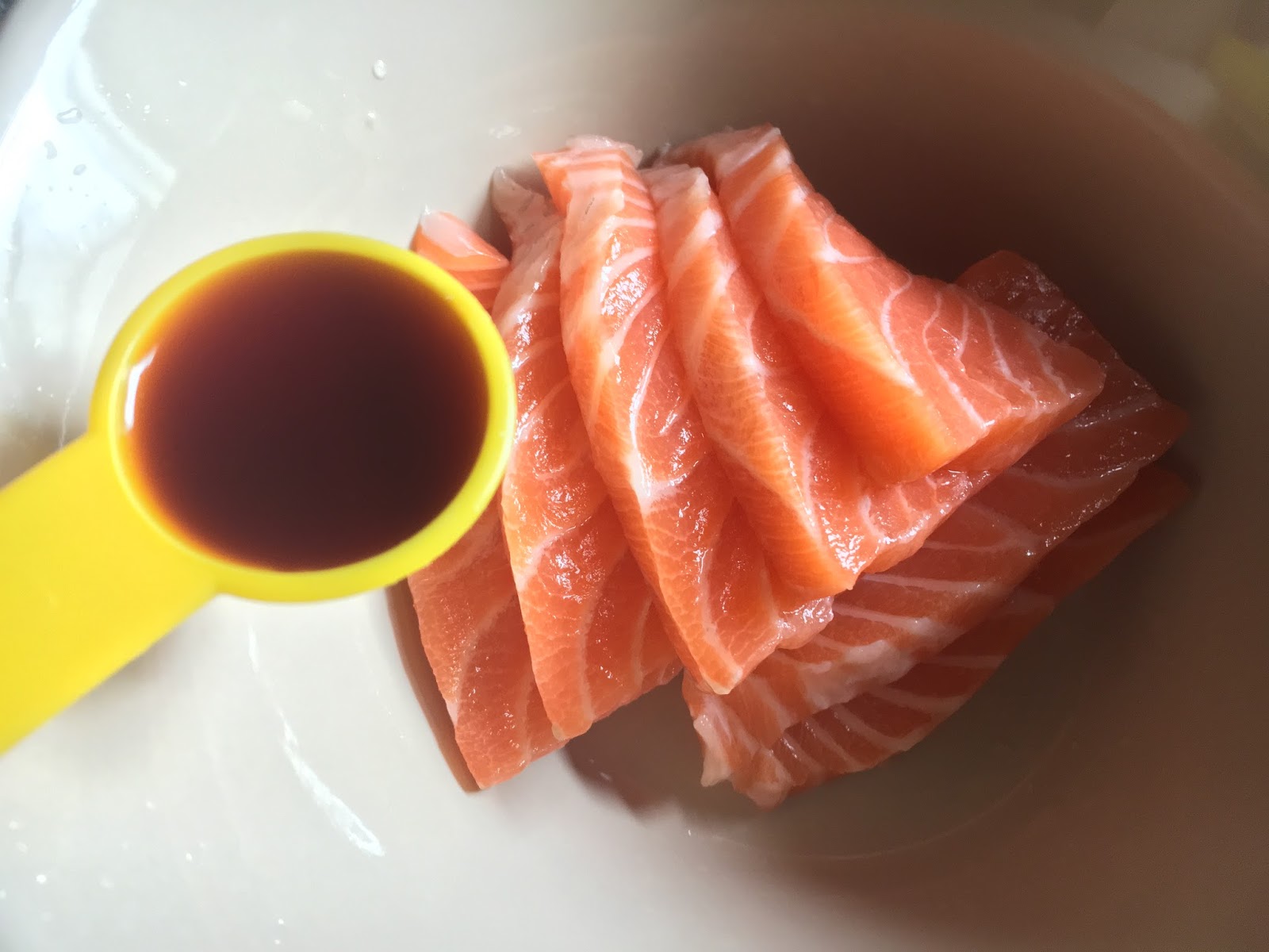 ~CANDICE KITCHEN~自家浪漫美食行: 風生水起賀年菜：簡易三文魚撈起 (附食譜)