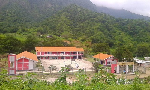 Colegio JOSE CARLOS MARIATEGUI - Pampa Larga