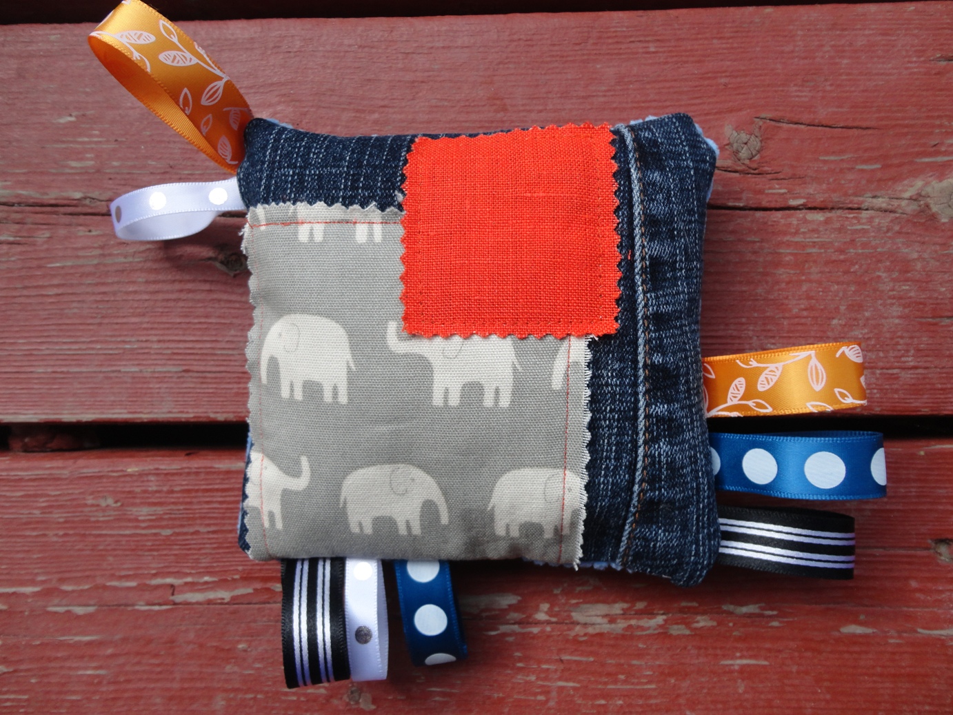 Ceperka Baby Tag Pillow