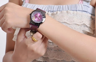 Relojes de mujer guinda y morado piura