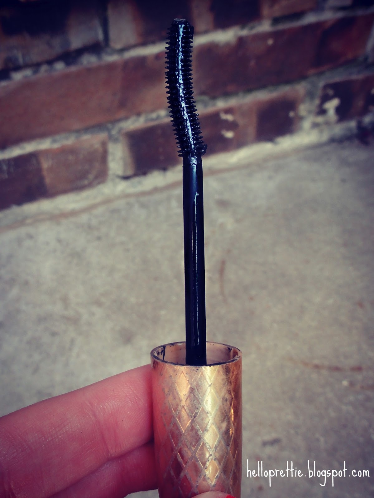 helloprettie make your old mascara like brand new.