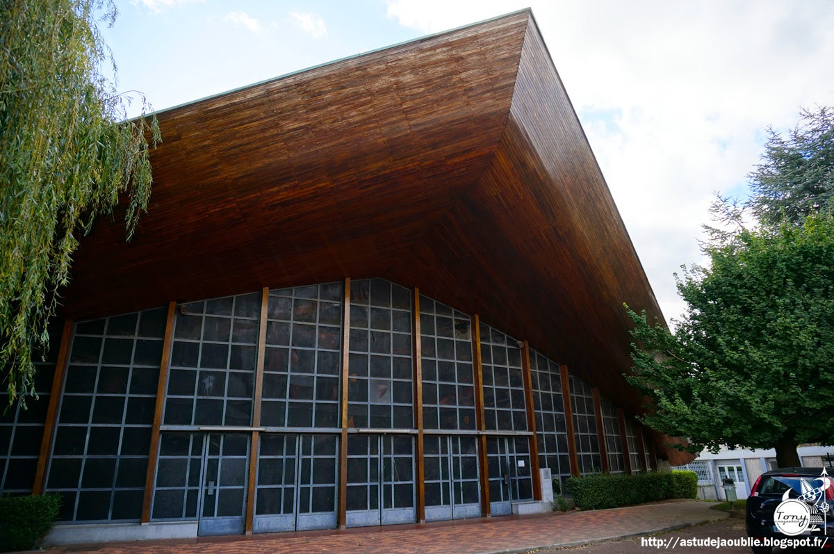 ArnouvillelèsGonesse Église NotreDamedelaPaix
