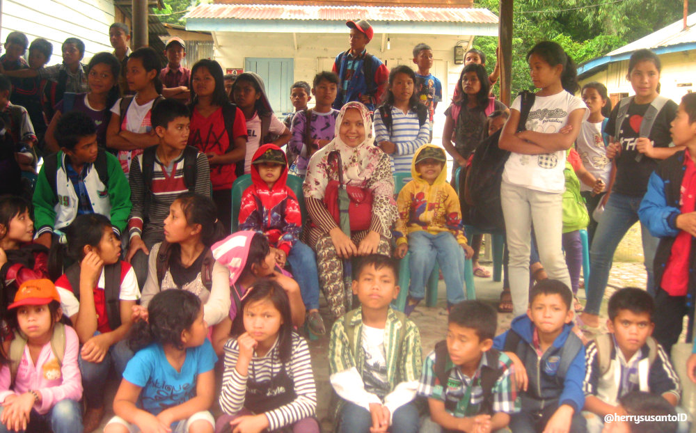 Sigale-gale area Anak-anak dari dolok sanggul ikut menikmati suasana kebersamaan