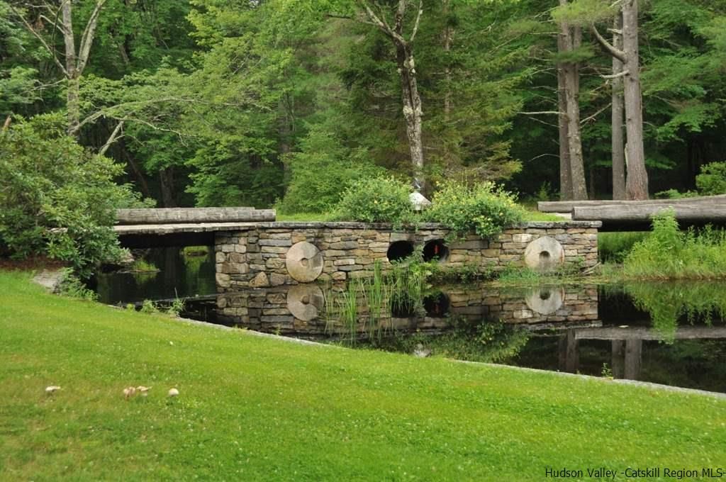 Sweet House Dreams Quiet Please Farm, 1970 Farm in Kerhonkson, New York