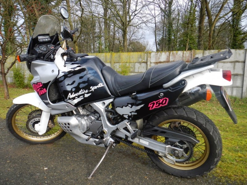 MOTO LAJZY HONDA AFRICA TWIN 750