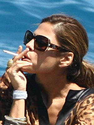 Eva Mendes smoking cigarettes
