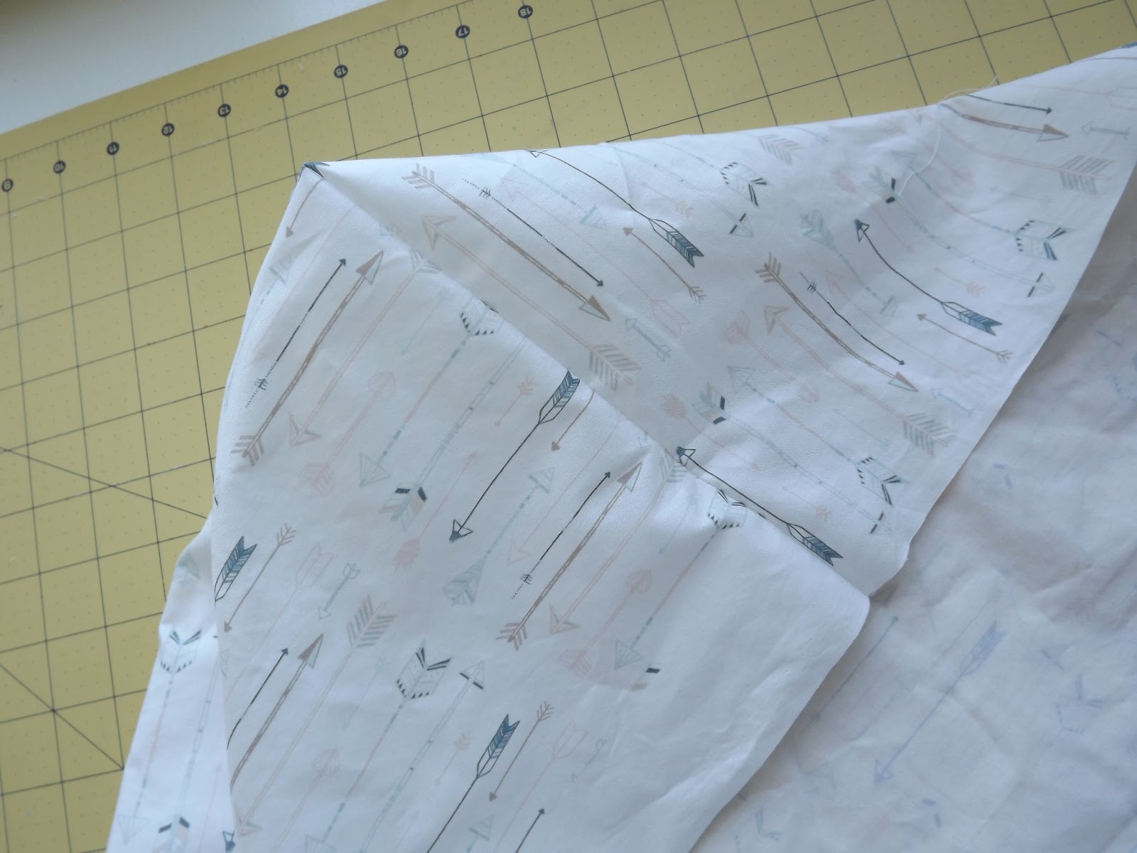 kindred-oak-fitted-crib-sheet-tutorial