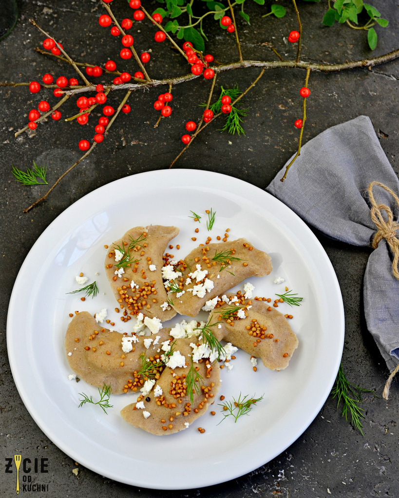 pierogi z maki gryczanej