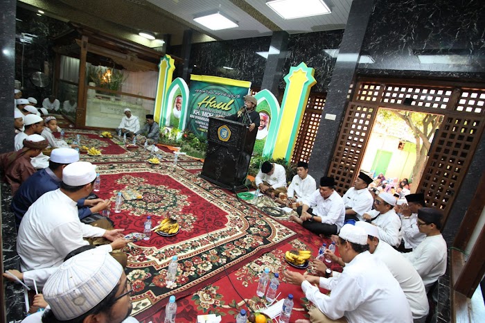 Kiai Hasan Genggong, Sosok Agamis Tidak Anti Nasionalis - #HaulKiaiHasanGenggong