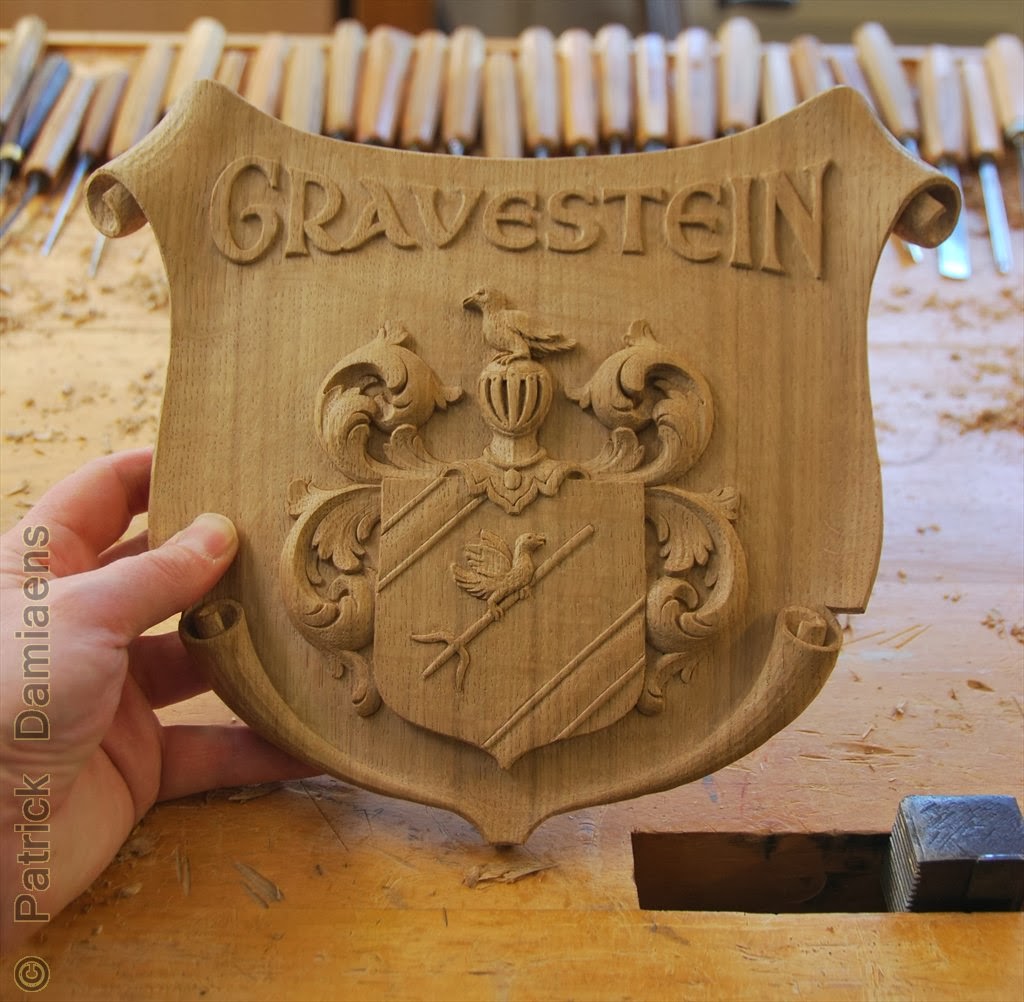 ORNAMENTAL WOODCARVER Patrick Damiaens GRAVESTEIN Carving a HERALDIC