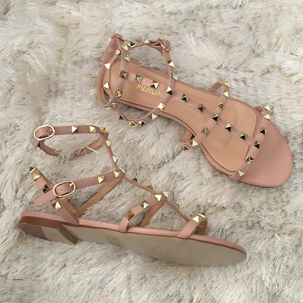 donker overdrijving Oeganda Fashion Trend Guide: The Look for Less - Valentino Rockstud Sandal Dupes
