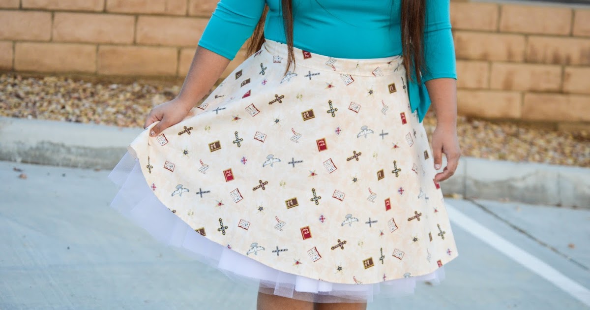 1940s Inspired Bible Themed Skirt + Hyaluronic Acid Serum Review gifty