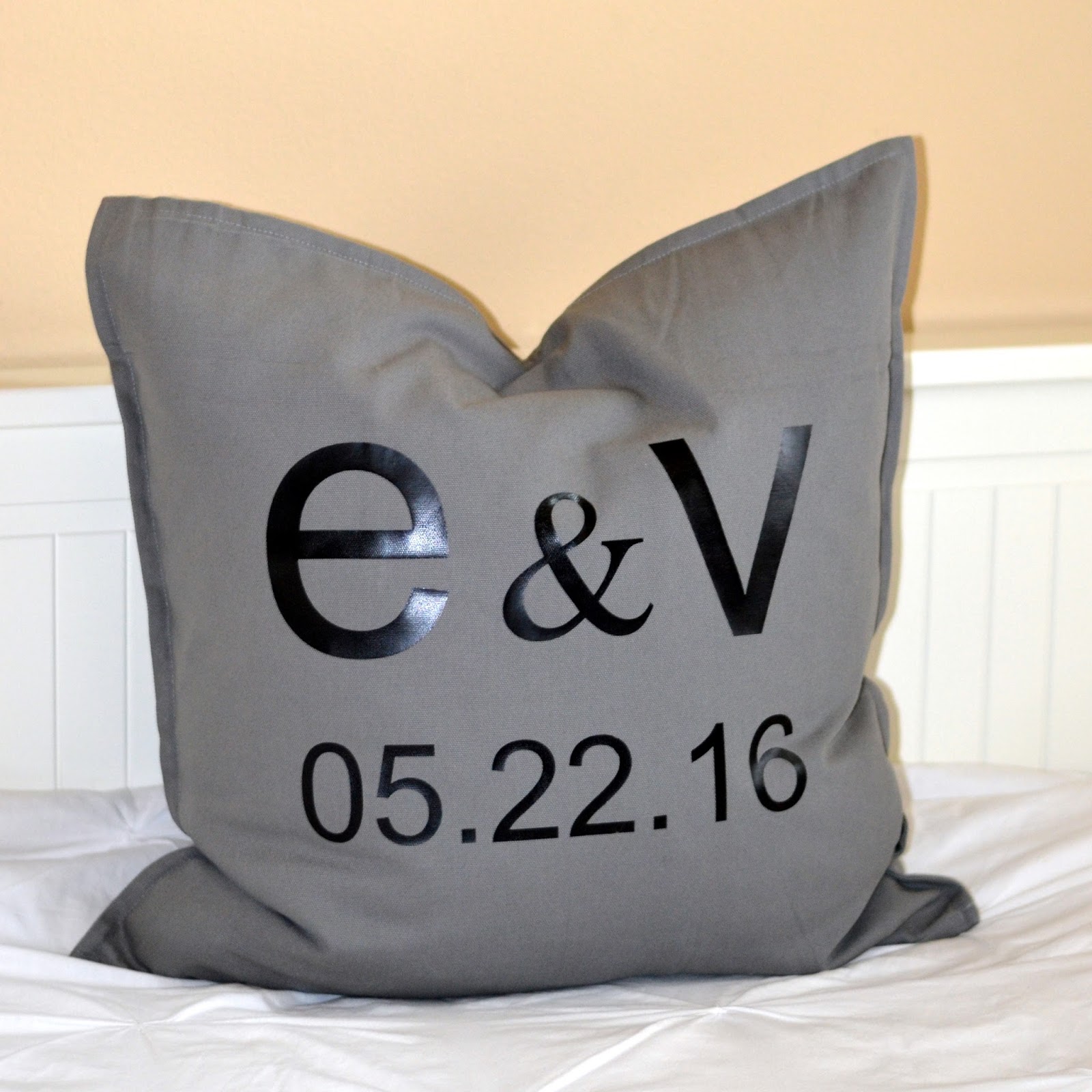 black color customized pillow  wedding gift  anniversary gifts supplier   gifts dealer