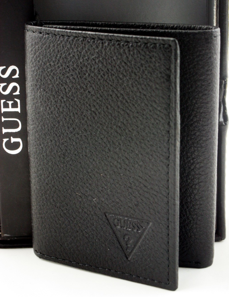 My loss is your gain!: GUESS MEN'S TRIFOLD LEATHER WALLET