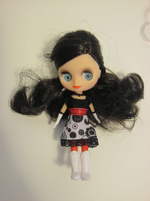 HASBRO LITTLEST PET SHOP Blythe Black and White Collection Flowers 'n FASHION 
