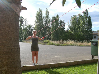 Gummiband%2Bp%25C3%25A5%2Bstranden%2Boch%2Bgr%25C3%25A4set%2B-%2BMallorca%2B%25285%2529 - Träning med gummiband och egen kroppsvikt