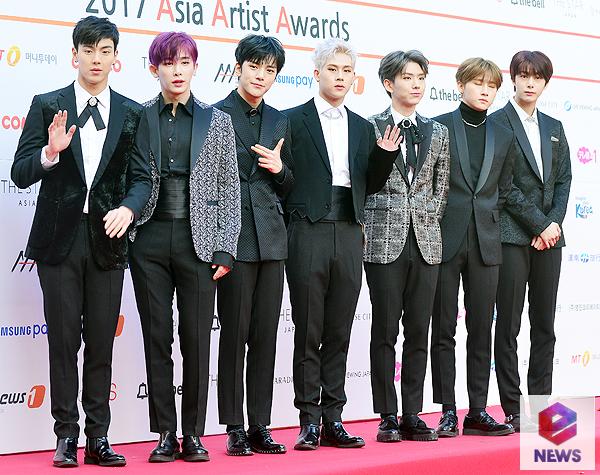 오늘자 AAA 시상식 레드카펫 몬스타엑스.jpg | 인스티즈