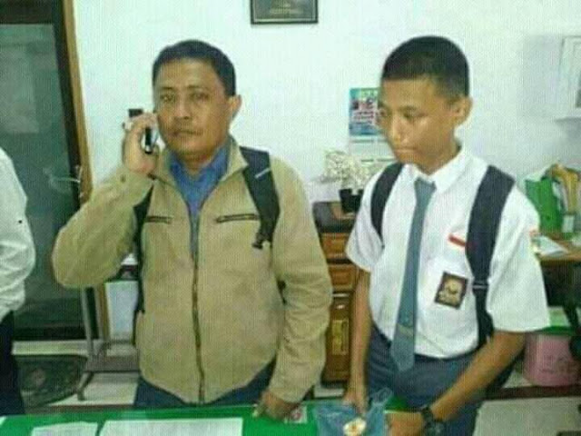 Ayah dan Anak yang Terlibat Pemukulan Guru SMKN 2 Makassar Akhirnya Ditahan Polisi Ayah dan Anak yang Terlibat Pemukulan Guru SMKN 2 Makassar Akhirnya Ditahan Polisi