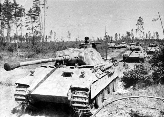 Panzer V Panther tank worldwartwo.filminspector.com